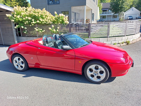 Alfa Romeo Spider 4 of 26
