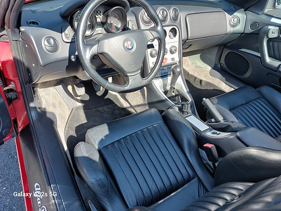 Alfa Romeo Spider 19 of 26