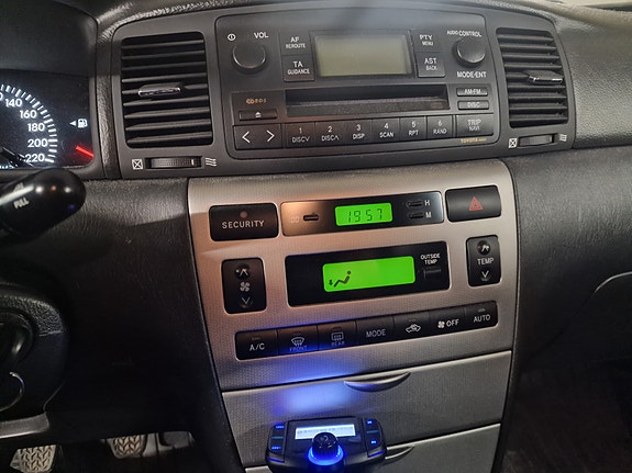 Toyota Corolla 7 of 8