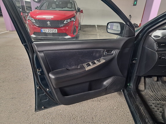 Toyota Corolla 8 of 8