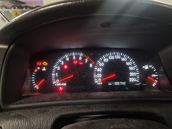 Toyota Corolla 4 of 8