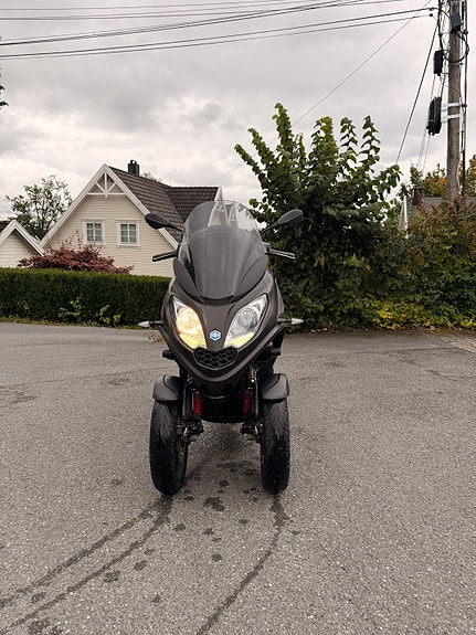 Piaggio MP3 300 HPE 5 of 10
