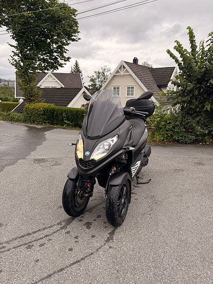 Piaggio MP3 300 HPE 10 of 10