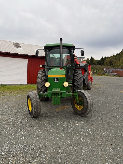 John Deere 2140 3 of 6