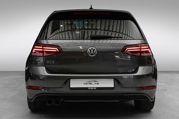Volkswagen Golf VIII 5 of 24