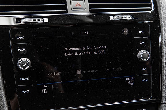 Volkswagen Golf VIII 19 of 24