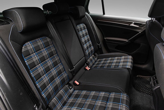 Volkswagen Golf VIII 22 of 24
