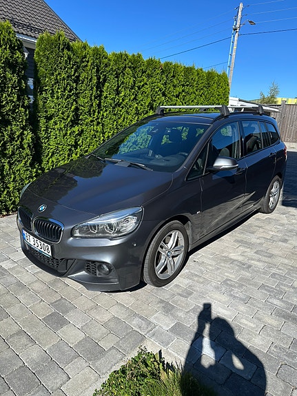 BMW 218i 4 of 13