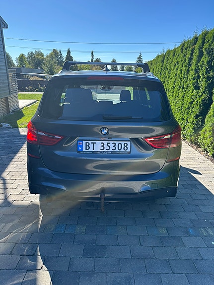 BMW 218i 2 of 13