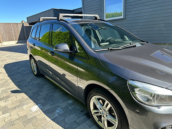 BMW 218i 5 of 13