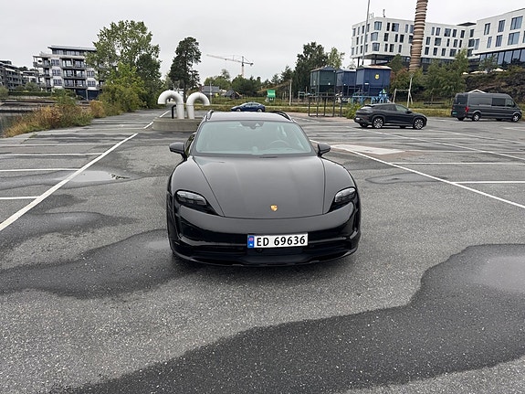Porsche Taycan 4 12 of 19
