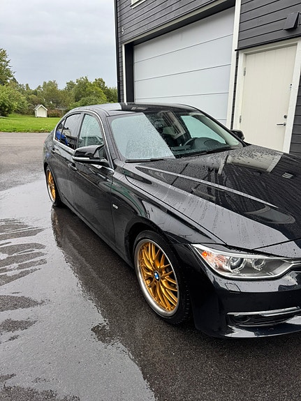 BMW 318d 2 of 8