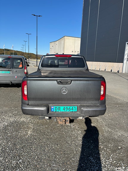 Mercedes-Benz X250 d 3 of 4