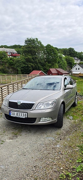 Skoda Octavia 3 of 9