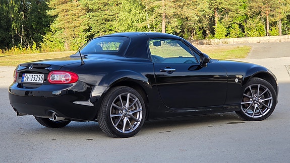 Mazda MX-5 2 of 15