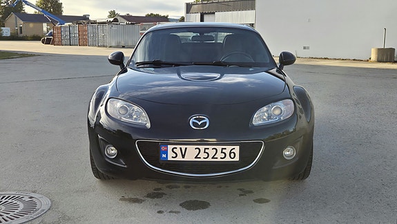 Mazda MX-5 8 of 15