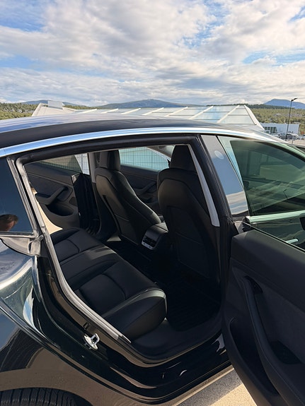 Tesla Model 3 22 of 30