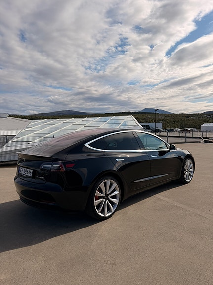 Tesla Model 3 12 of 30