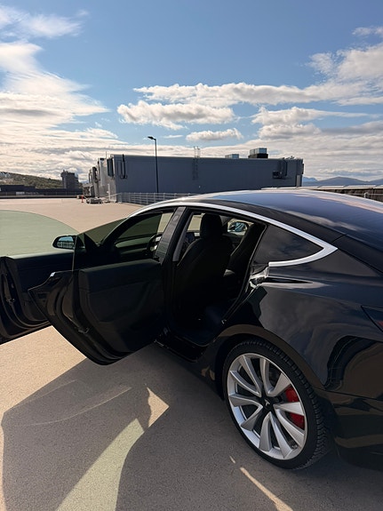 Tesla Model 3 19 of 30