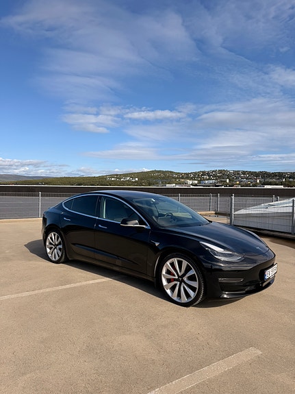Tesla Model 3 14 of 30