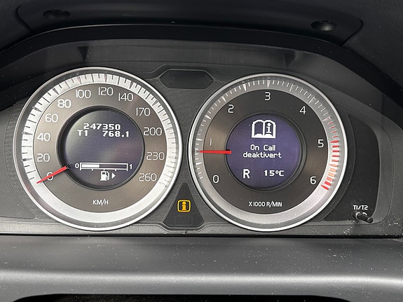 Volvo XC70 16 of 30