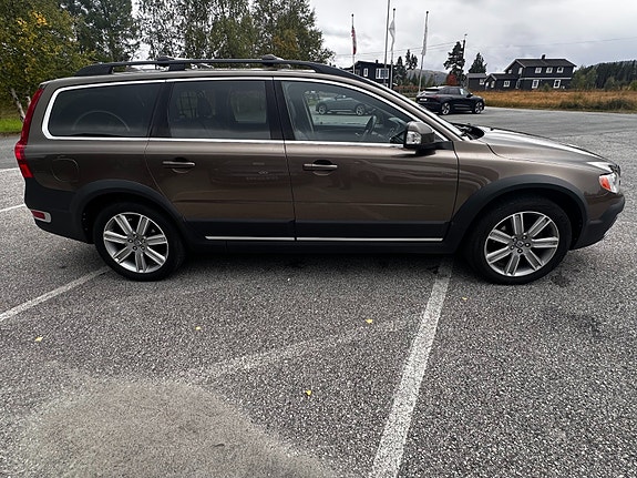 Volvo XC70 4 of 30