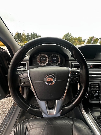Volvo XC70 9 of 30