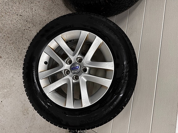 Volvo XC70 27 of 30