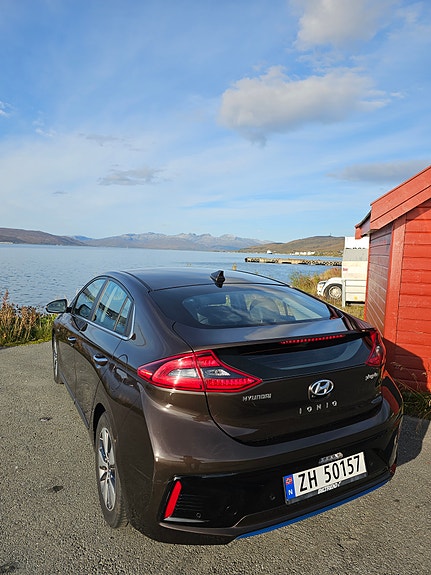 Hyundai IONIQ 7 of 30
