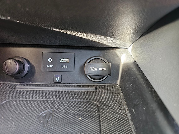Hyundai IONIQ 26 of 30