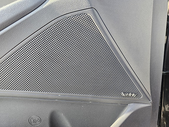 Hyundai IONIQ 22 of 30