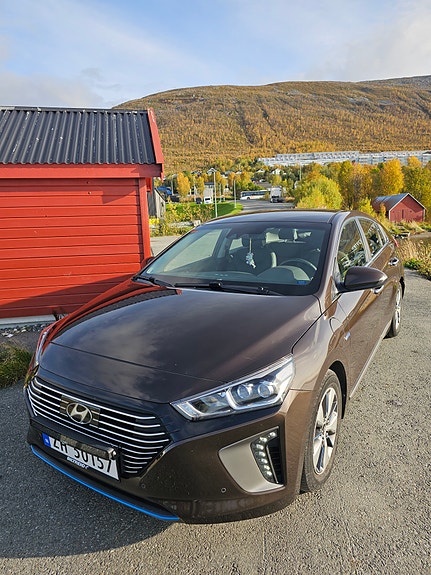 Hyundai IONIQ 3 of 30