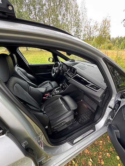 BMW 225xe 20 of 21