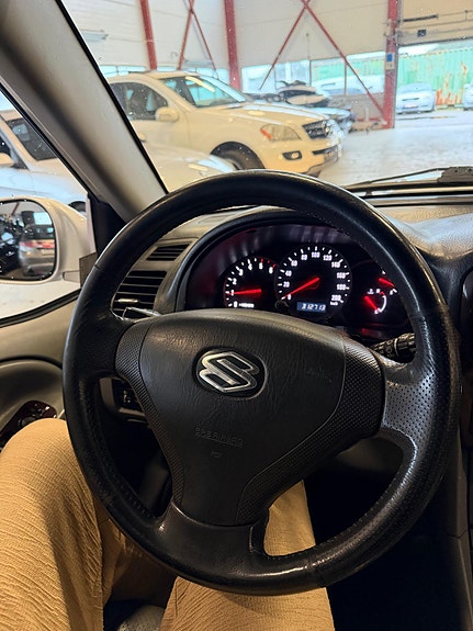 Suzuki Grand Vitara 9 of 20