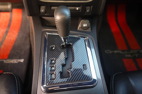 Dodge Challenger 15 of 23