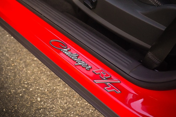 Dodge Challenger 11 of 23