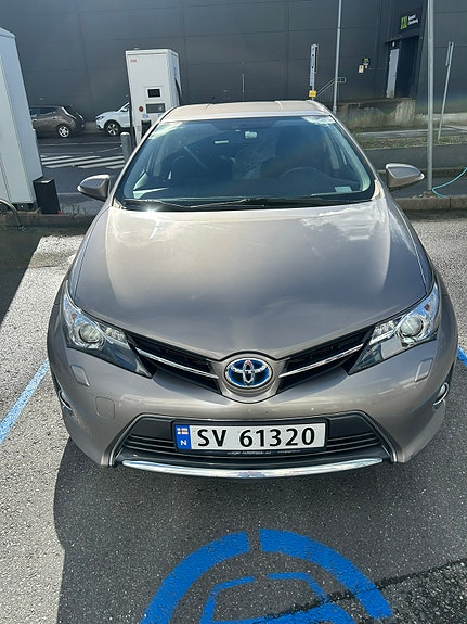 Toyota Auris 3 of 10
