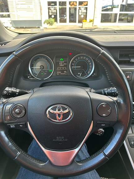 Toyota Auris 5 of 10