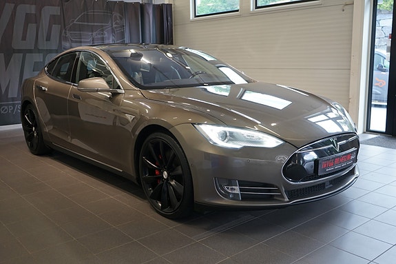 Tesla Model S 11 of 30