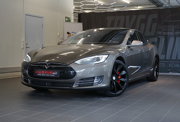 Tesla Model S 2 of 30