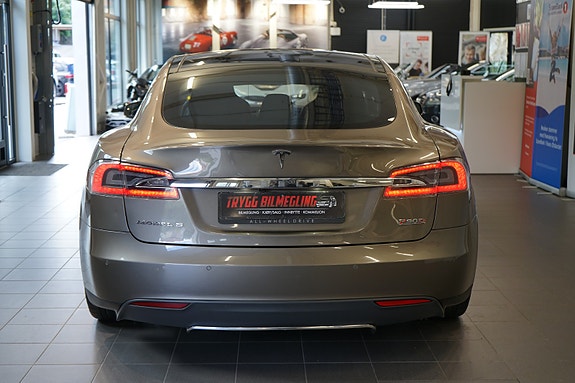 Tesla Model S 6 of 30