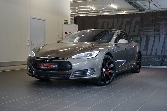 Tesla Model S 3 of 30