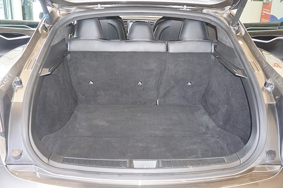 Tesla Model S 18 of 30