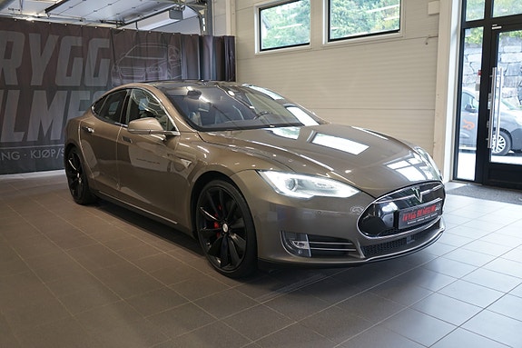 Tesla Model S 12 of 30