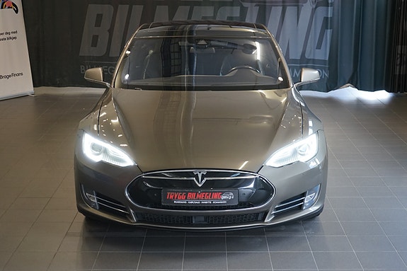 Tesla Model S 13 of 30