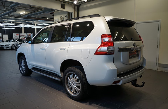 Toyota Land Cruiser 5 of 30