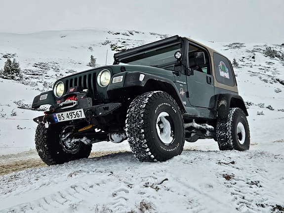 Jeep Wrangler 7 of 30