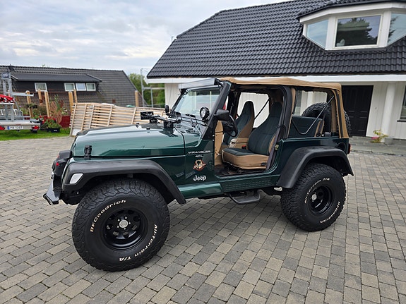 Jeep Wrangler 10 of 30