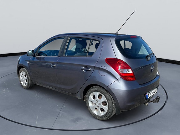 Hyundai i20 3 of 13