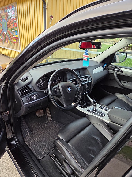 BMW X3 9 of 21